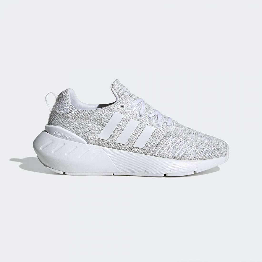 ADIDAS SWIFT RUN 22 J FTWBLA/GRIDOS/NEGBAS