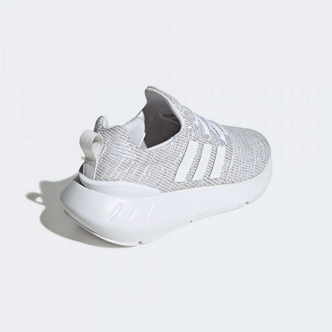 ADIDAS SWIFT RUN 22 J FTWBLA/GRIDOS/NEGBAS