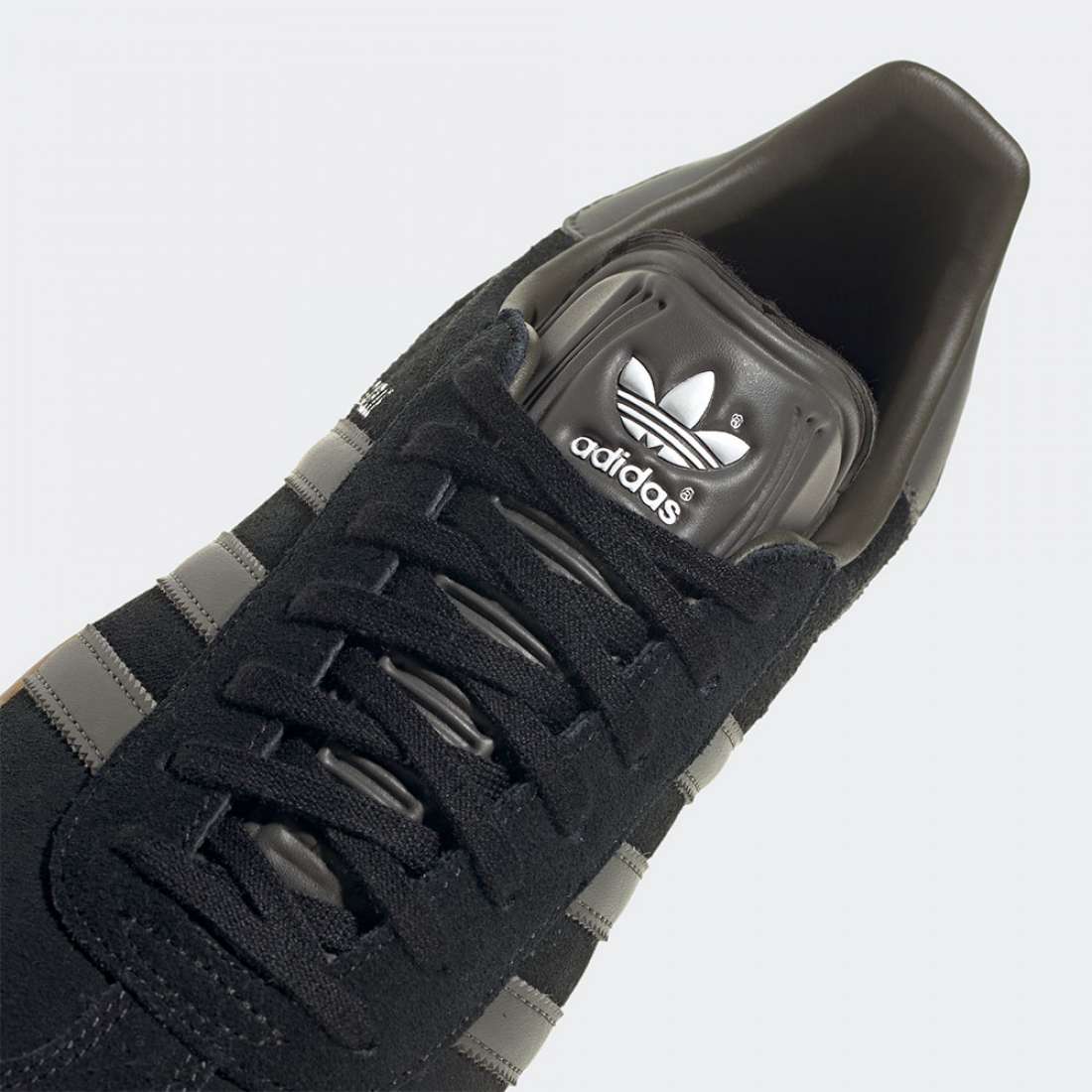 ADIDAS GAZELLE CBLACK/PANTON/FTWWHT