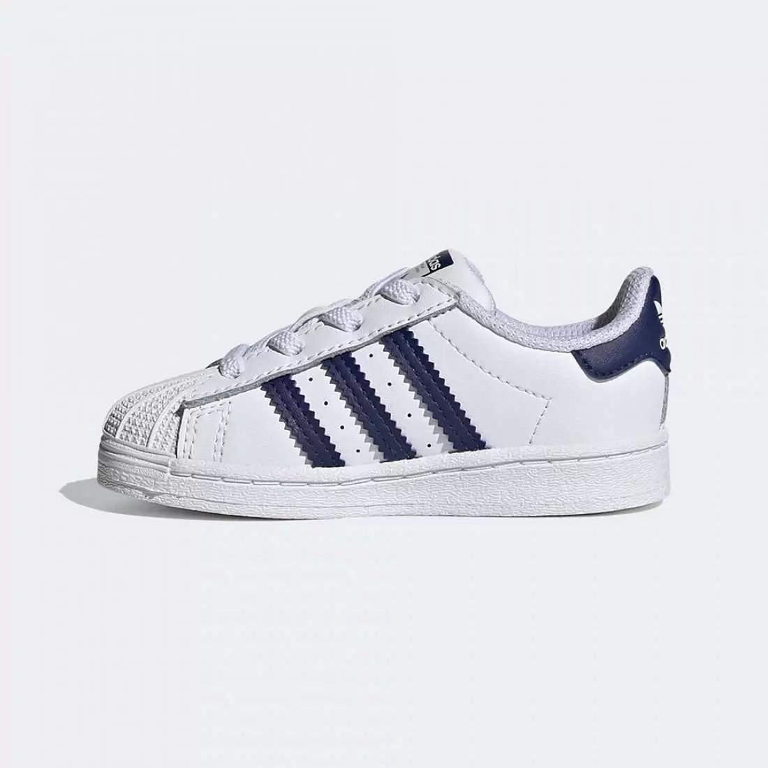 ADIDAS SUPERSTAR EL I Originalmente feitas para o basquetebol nos anos 70. Celebradas pela realeza d