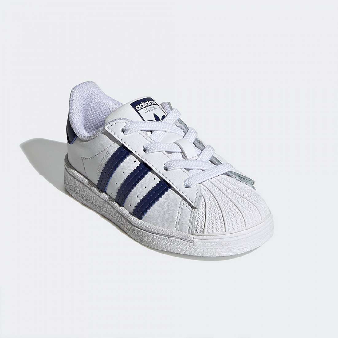 ADIDAS SUPERSTAR EL I Originalmente feitas para o basquetebol nos anos 70. Celebradas pela realeza d