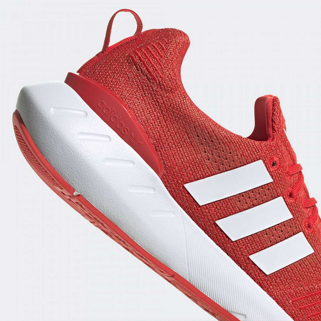 ADIDAS SWIFT RUN 22 VERVIV/FTWBRA/AMBALT