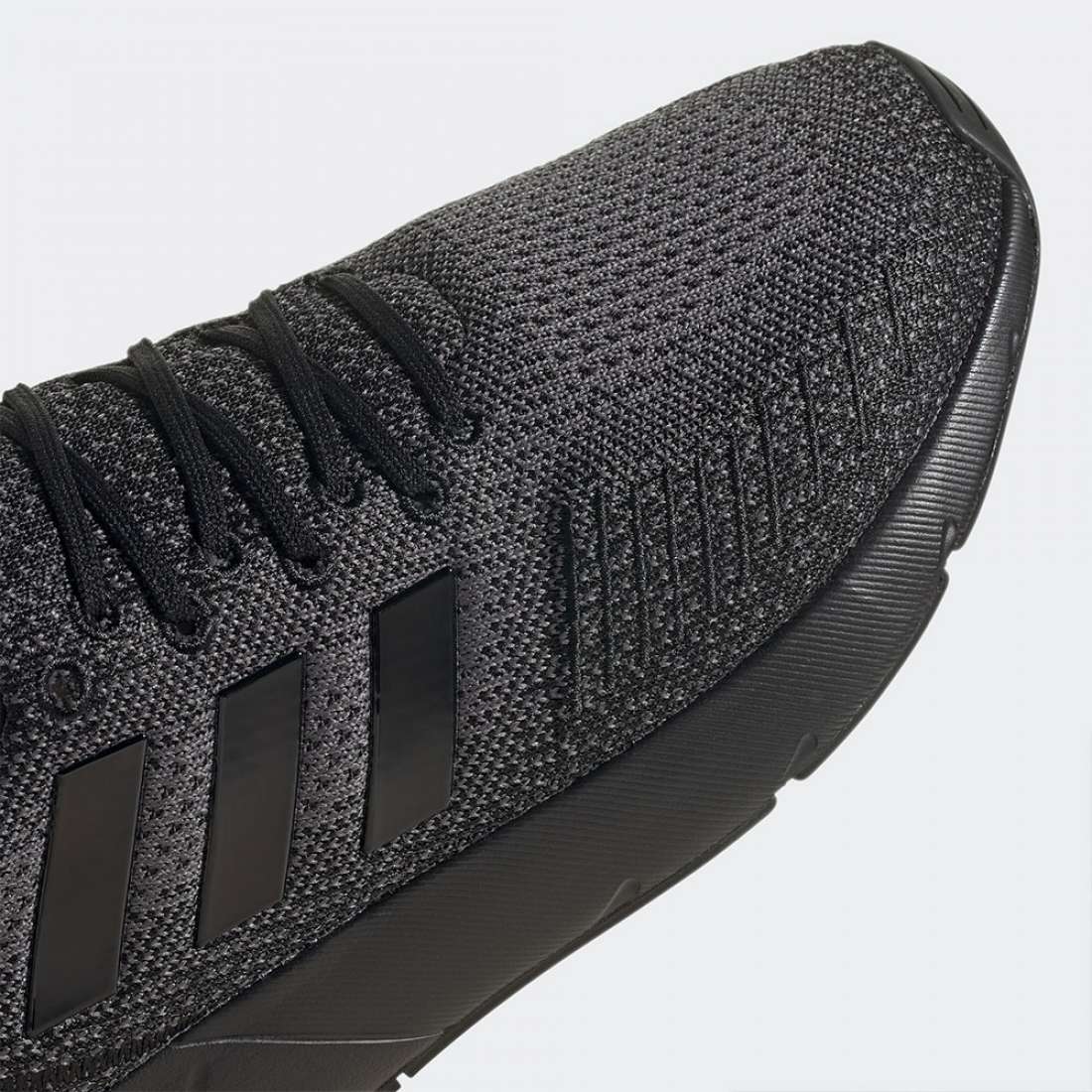 ADIDAS SWIFT RUN 22 BLACK/BLACK/GREFIV