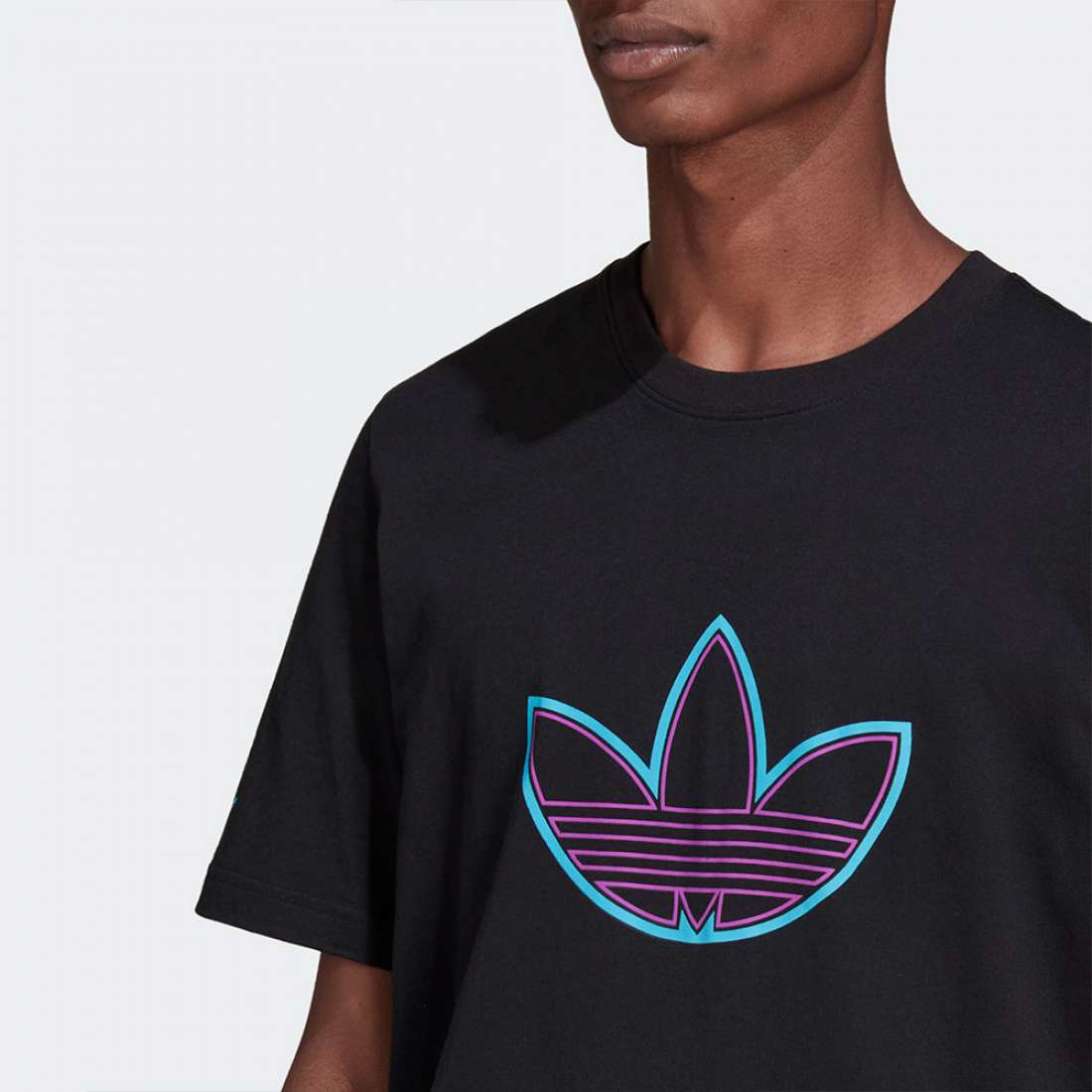 TSHIRT ADIDAS OUTLINE BLACK