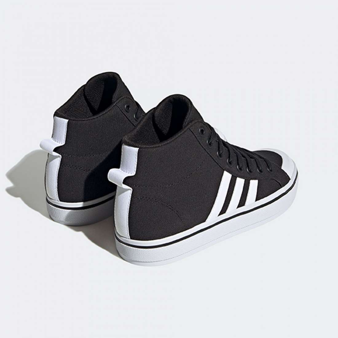 ADIDAS BRAVADA 2.0 MID CBLACK/FTWWHT/FTWWHT