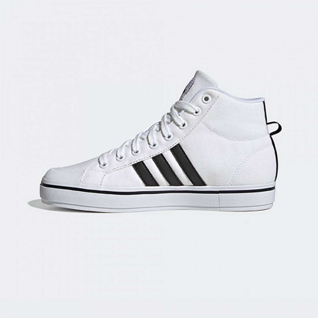 ADIDAS BRAVADA 2.0 MID J FTWWHT/CBLACK/FTWWHT