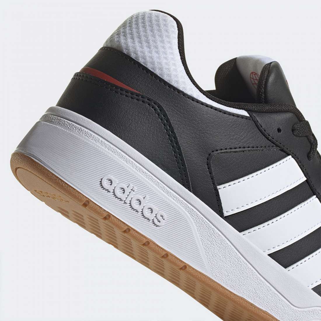 ADIDAS COURTBEAT BLACK/FTWWHT/BETSCA