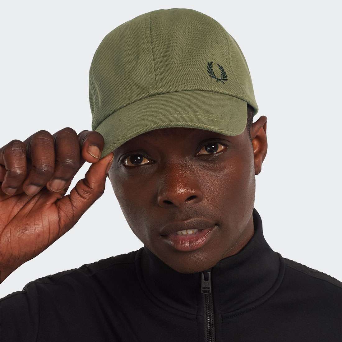 BONÉ FRED PERRY HW1650 MILITARY GREEN