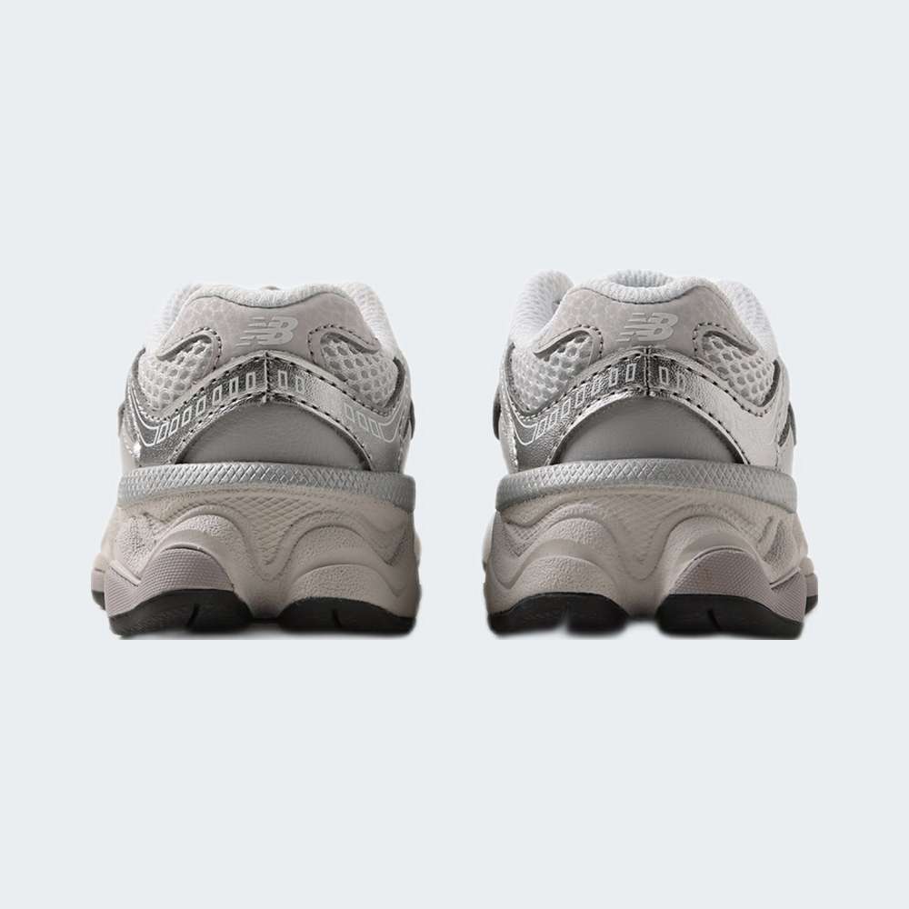 NEW BALANCE 906