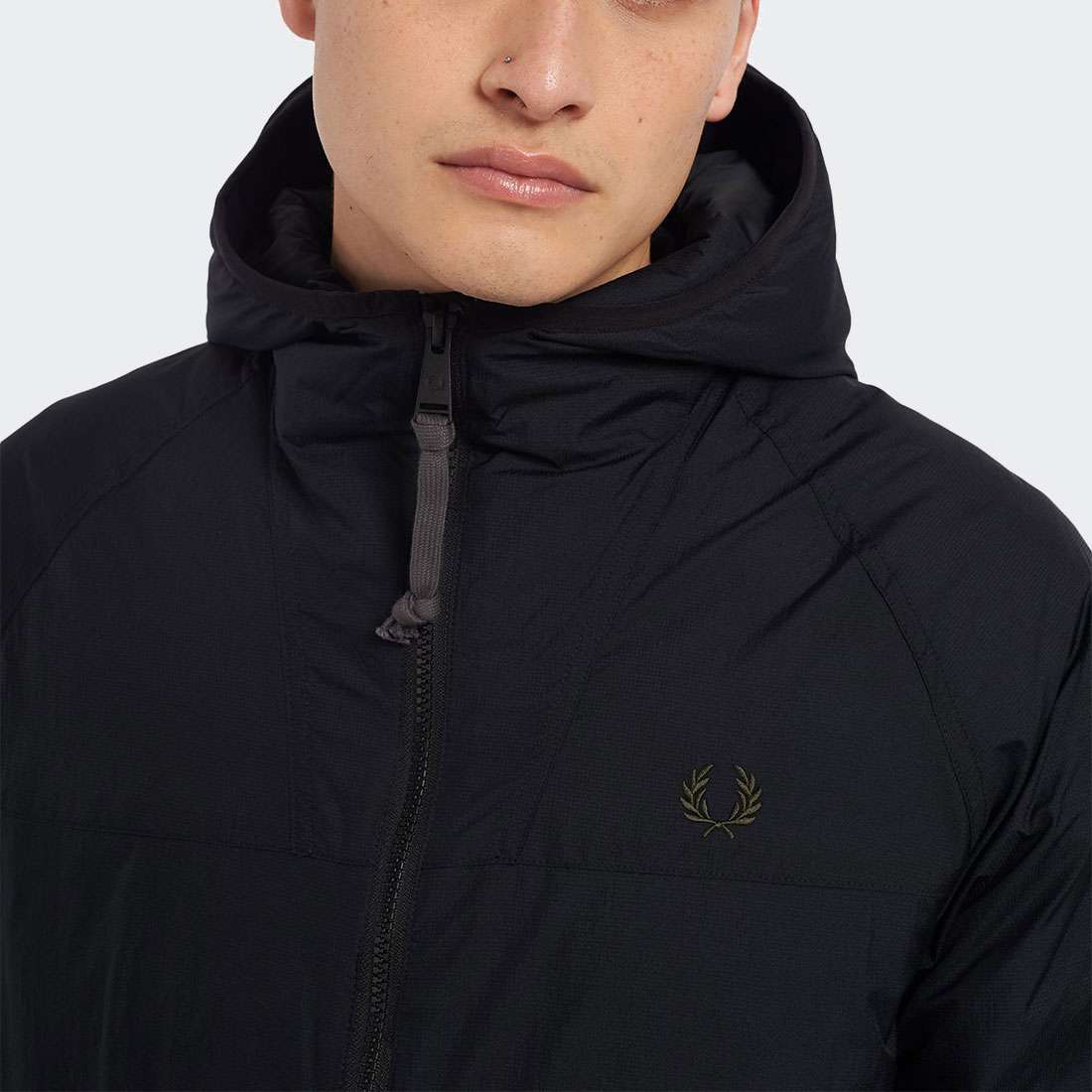 BLUSÃO FRED PERRY J2572-102 BLACK