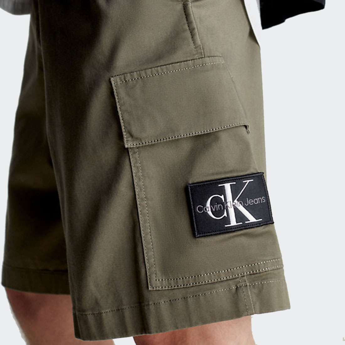 CALÇÕES CALVIN KLEIN CARGO DUSTY OLIVE