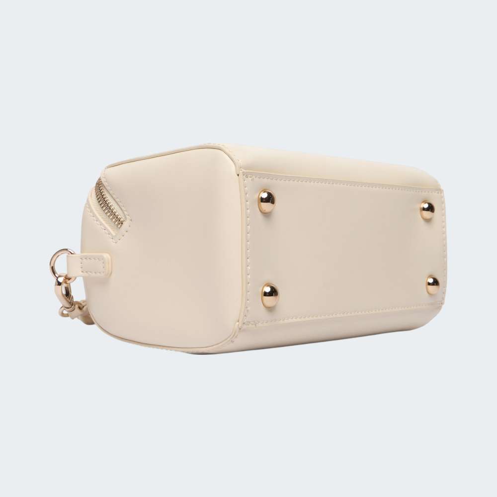 MALA GUESS CAMERA