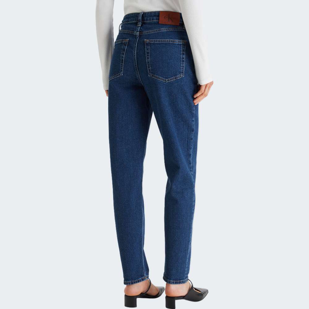 CALÇAS CALVIN KLEIN MOM JEAN PACIFICO