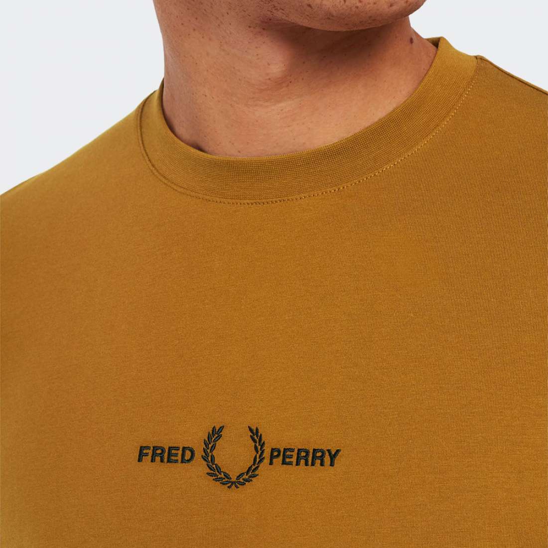 TSHIRT FRED PERRY M2706-644 DARK CARAMEL