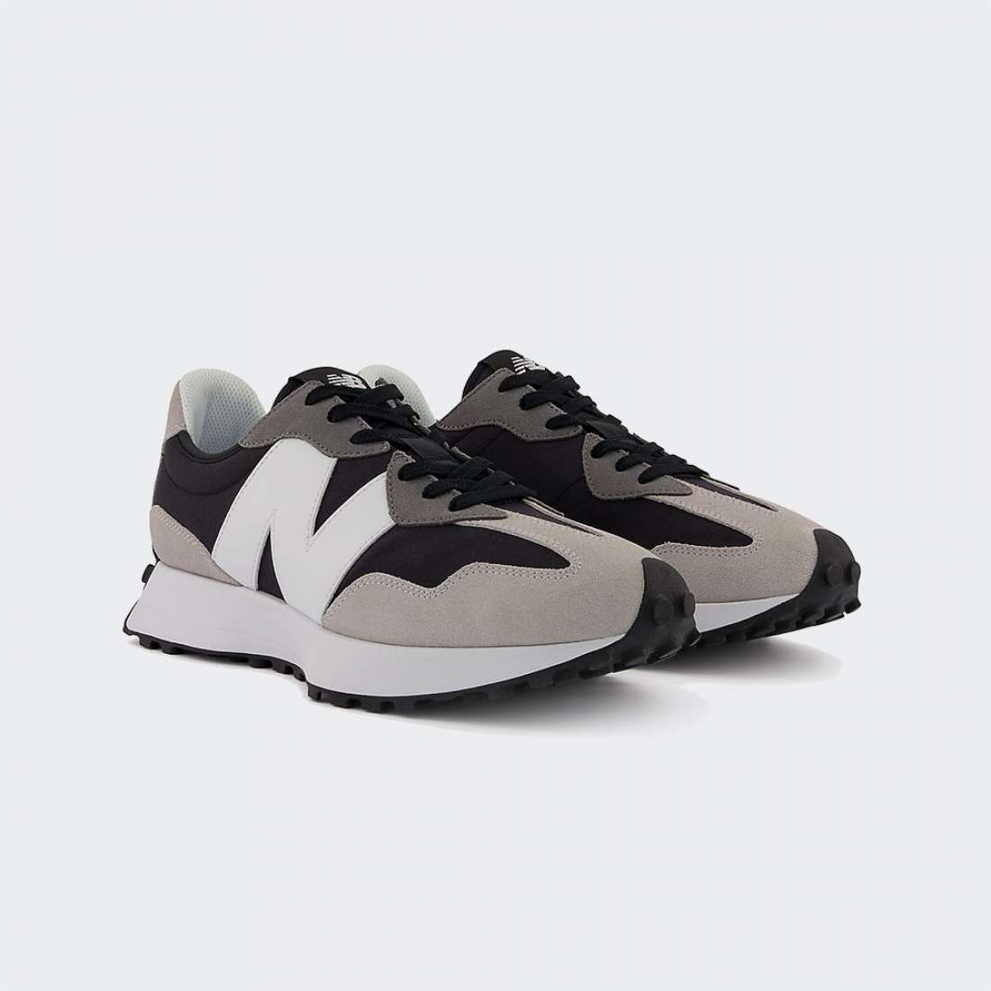 NEW BALANCE 327 BLACK/WHITE