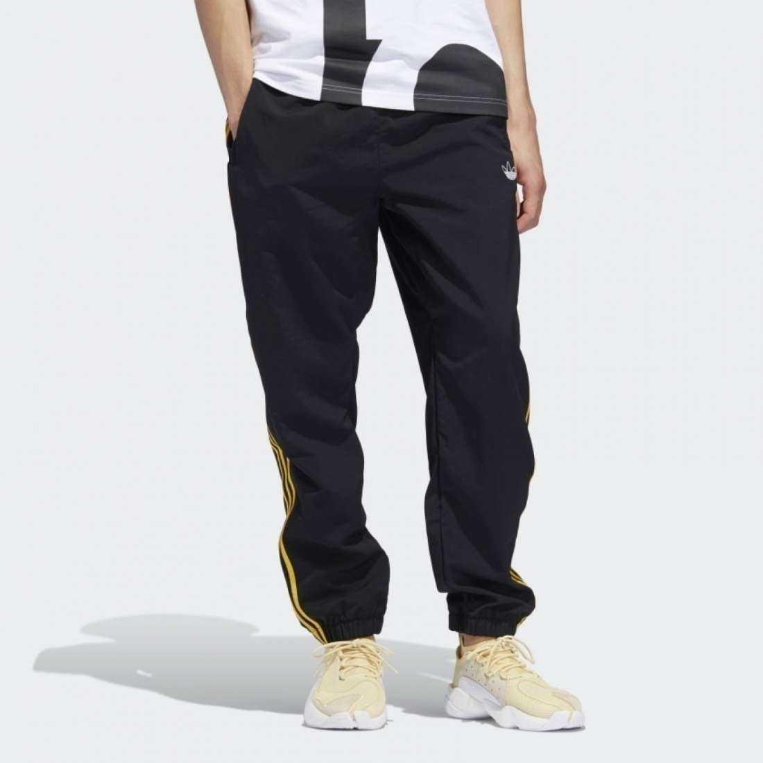 CALÇAS ADIDAS TOURNEY WARM-UP BLACK / BOLD GOLD