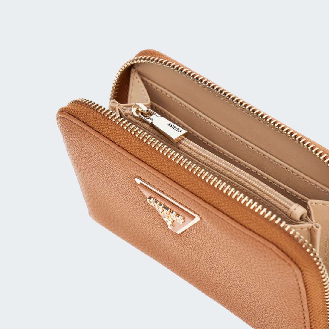 CARTEIRA GUESS LAUREL MEDIUM COGNAC
