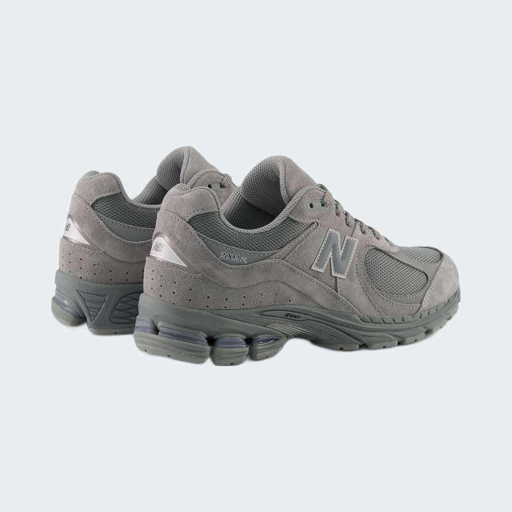 124S26 TENIS NEW BALANCE 2002                               