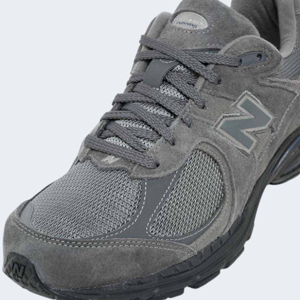 NEW BALANCE 2002