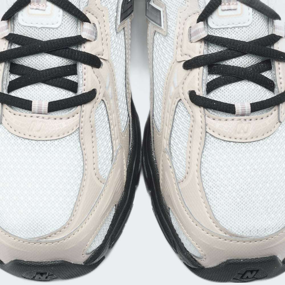 124S26 TENIS NEW BALANCE 740                                