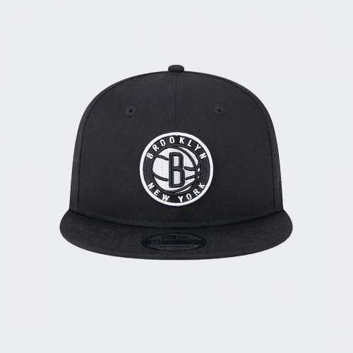 BONÉ NEW ERA BROOKLYN NETS METALLIC ARCH 9FIFTY BLACK