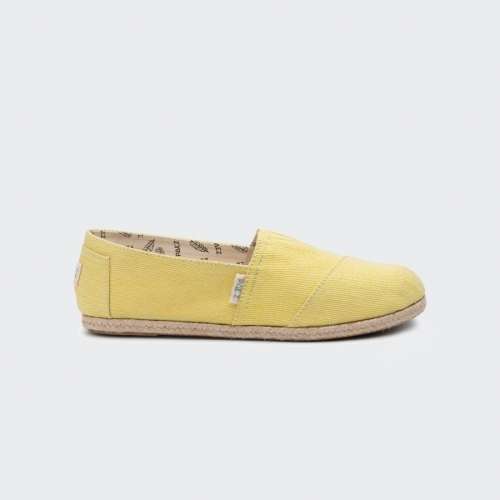 ESSENTIAL-YELLOW_YELLOW