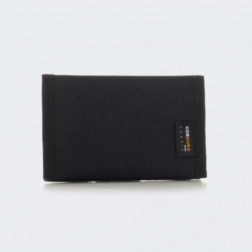 I025411_BLACKWHITE_1