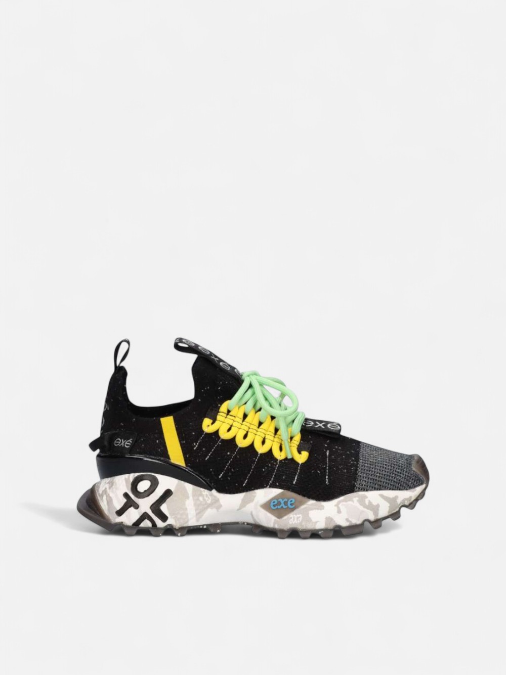 EXÉ 134-37-BLACK