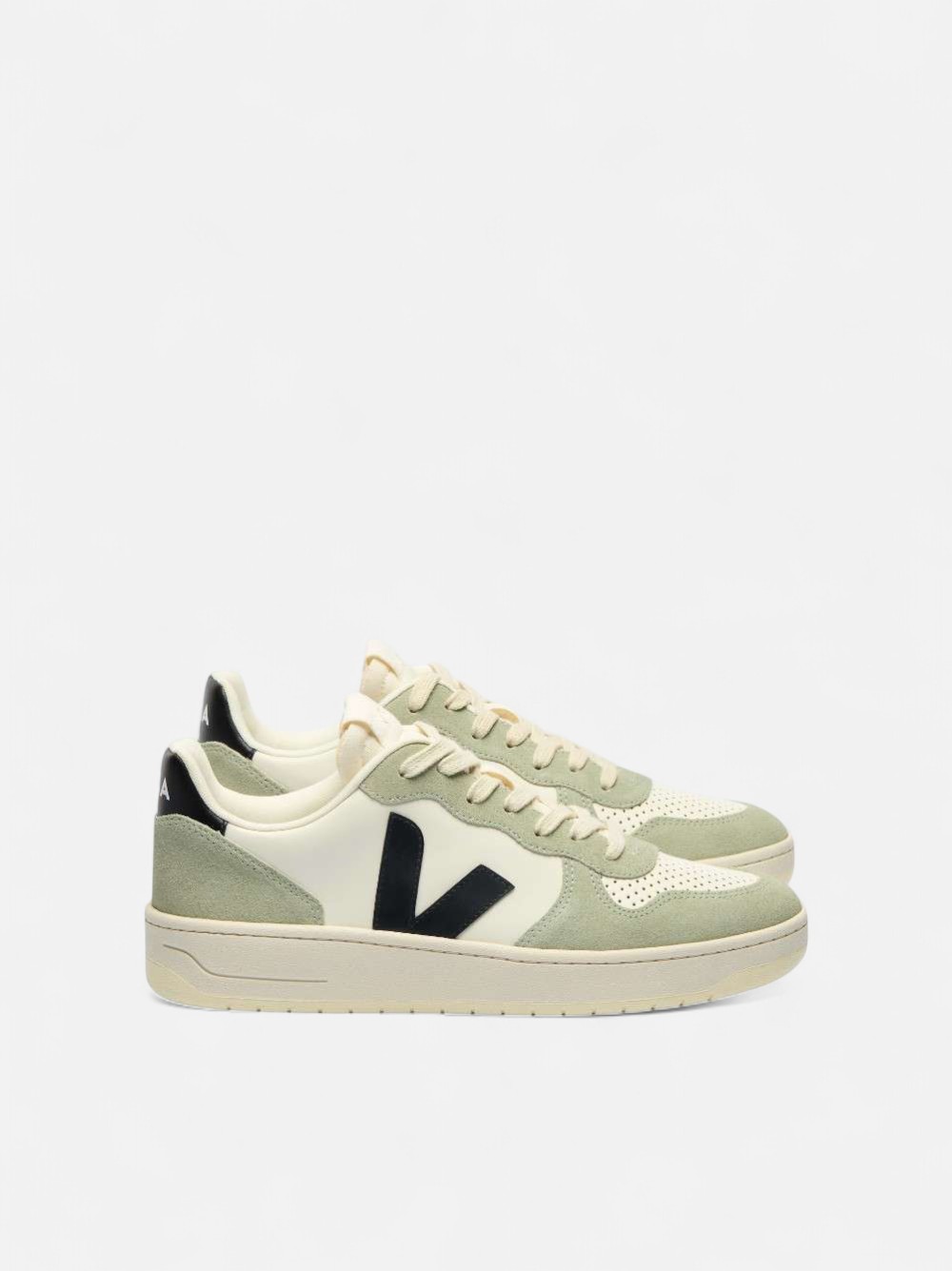 VEJA V-10 LEATHER BLACK/CLAY