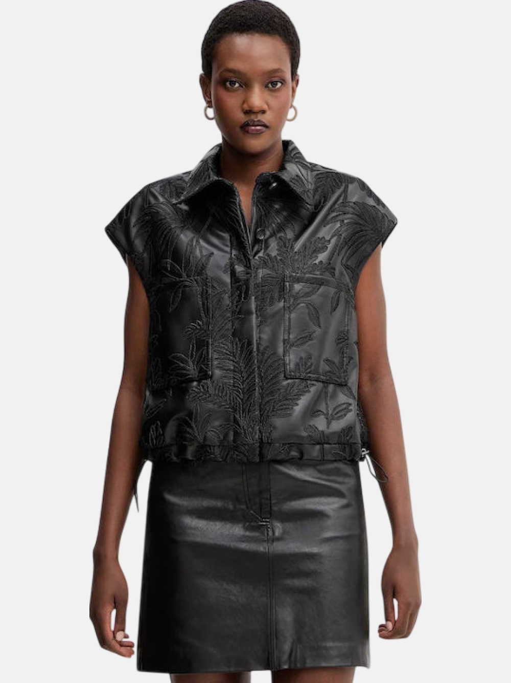  COLETE GUESS CHANTAL PU EMBRO VEST
